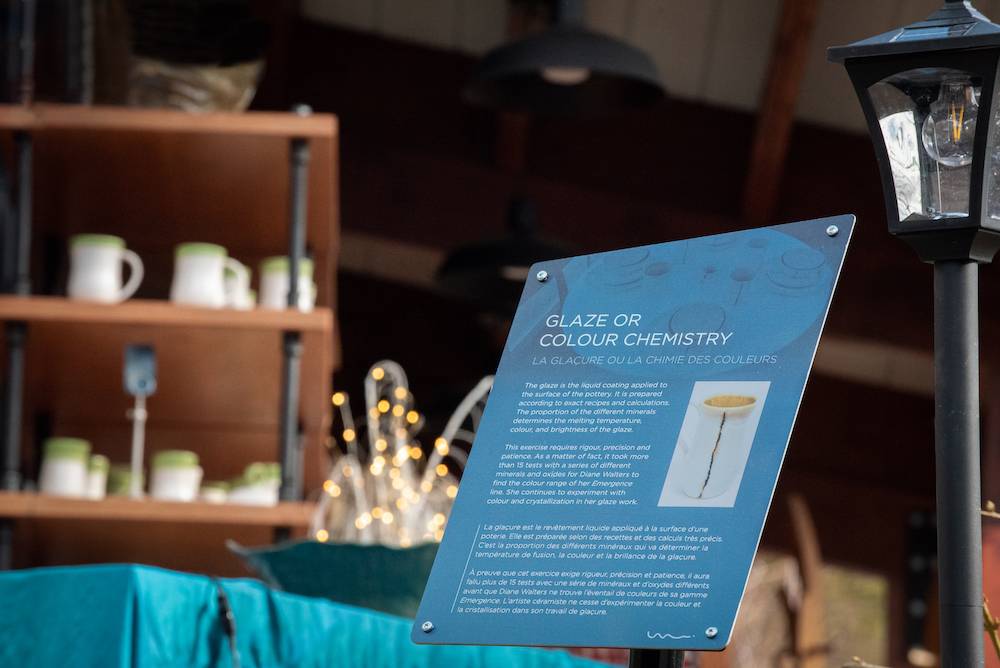 bilingual signage for glazing in the studio
