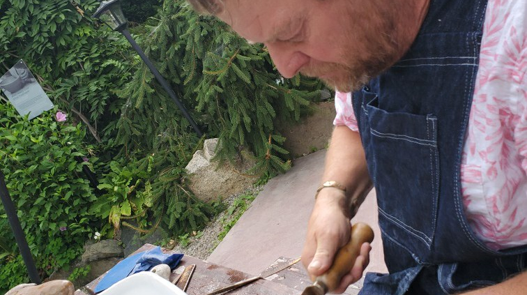 cutting stone at eARTh studios